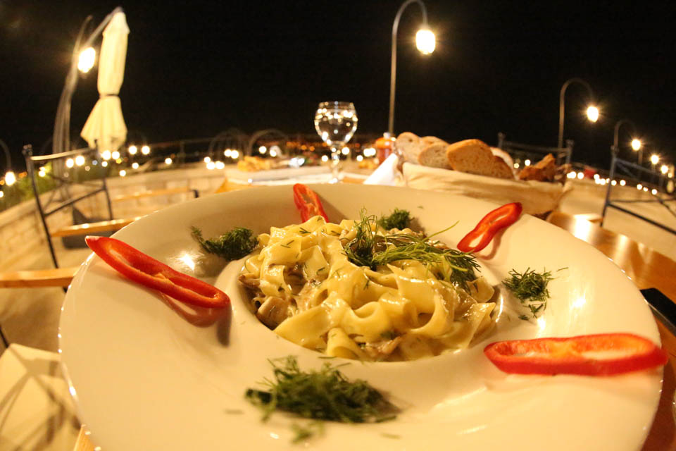 Nyssa Restaurant & Entertainment Center