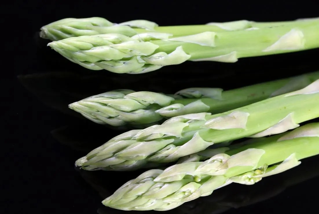 Er asparges sunt? 16 gode grunner Helse