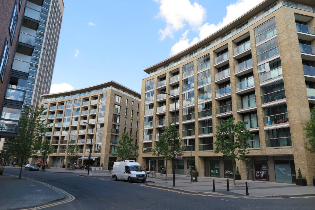 Maple Quays and Ontario Point SE16 Development in Surrey Quays Oliver