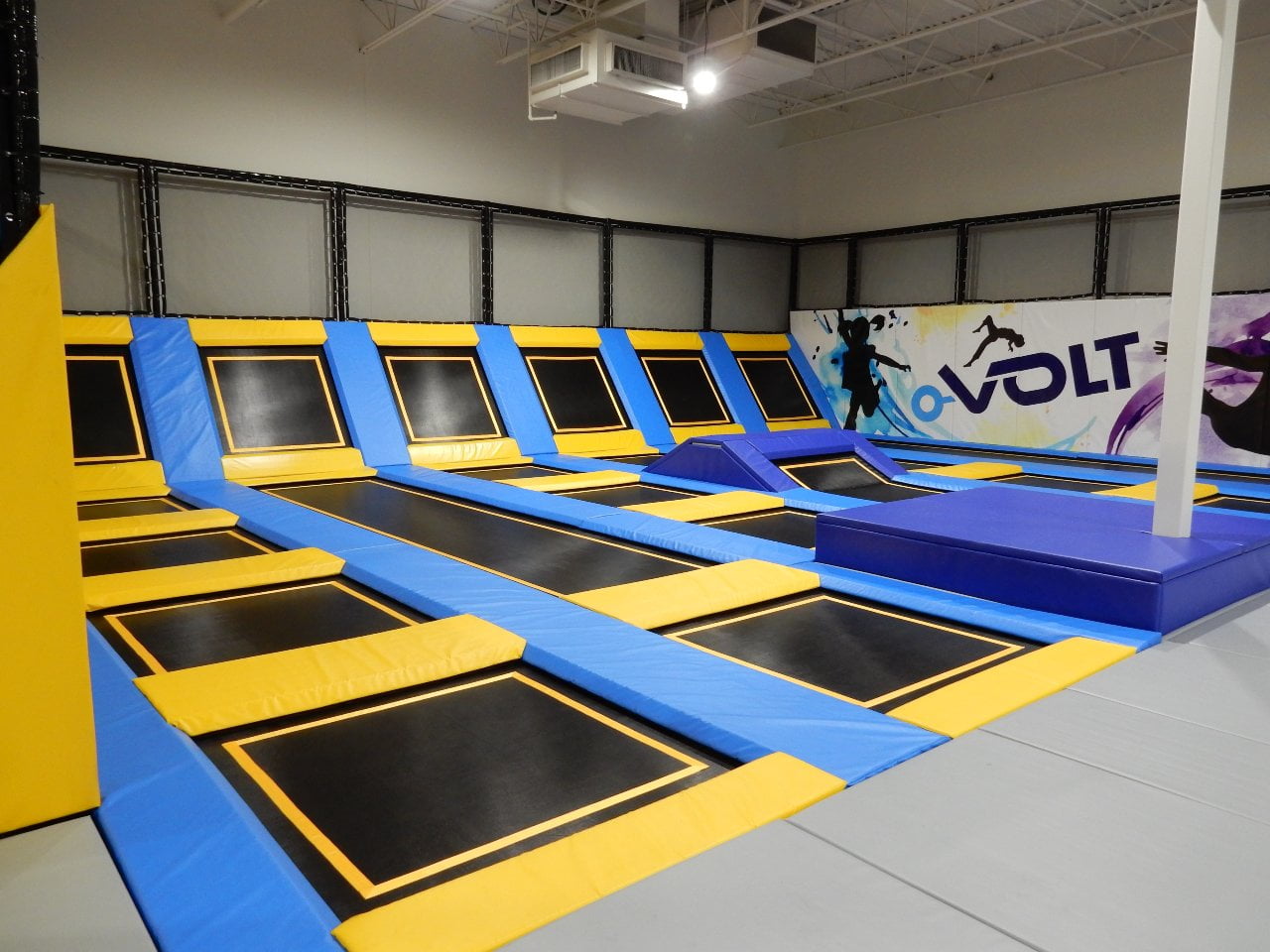 Les trampolines OVolt, centre d'amusement intérieur