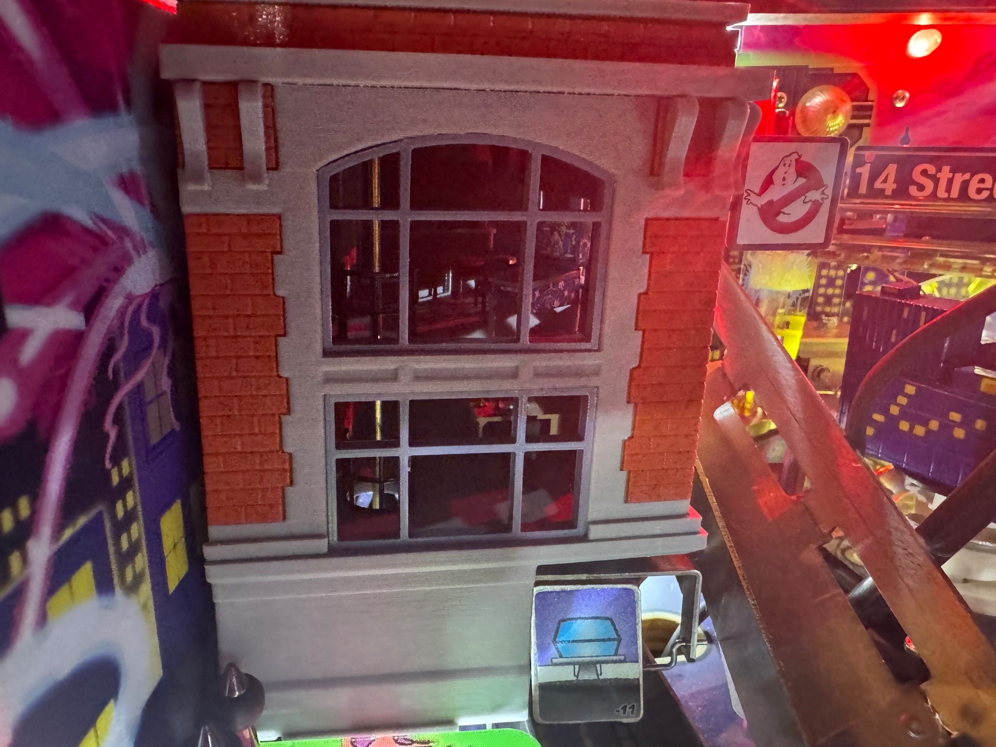 “Wolffcub’s” Ghostbusters Firehouse, City, Library, Trap, PKE Mods