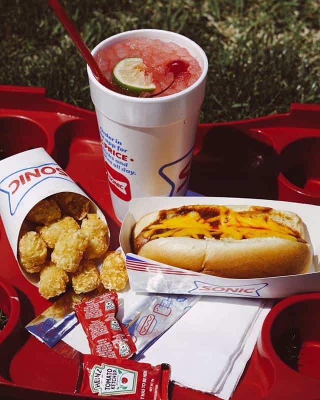 10 Fast Food Restaurants Serve Breakfast All Day