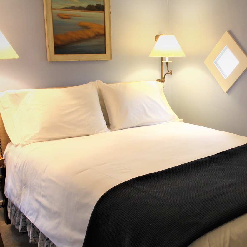 Oak Bluffs Inn Martha's Vineyard Bed and Breakfast • Hotel Martha's