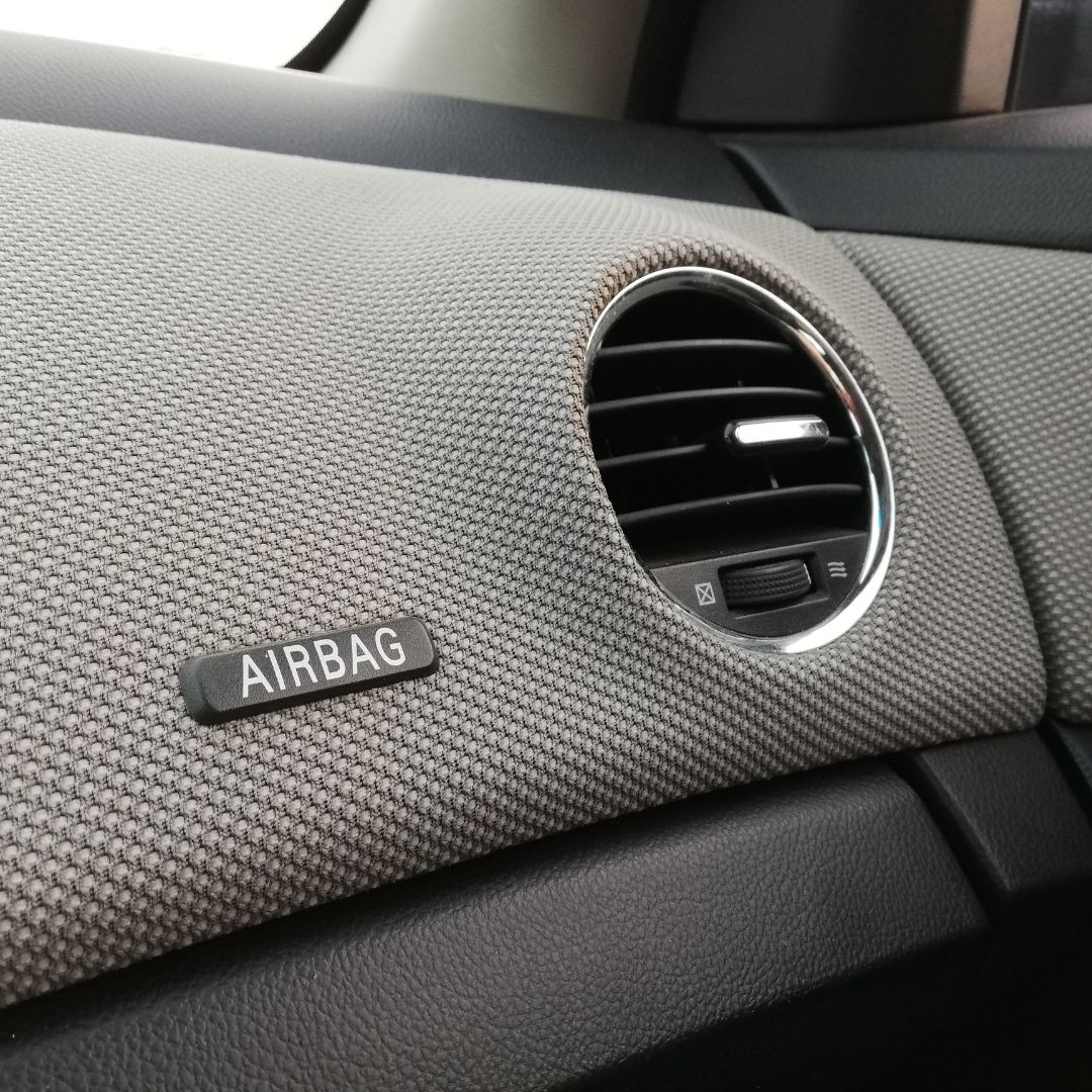 What You Should Know About Airbags Oakdale Collision