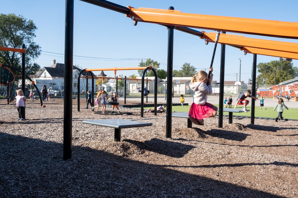 Oakes, North Dakota Shop, Play, Stay