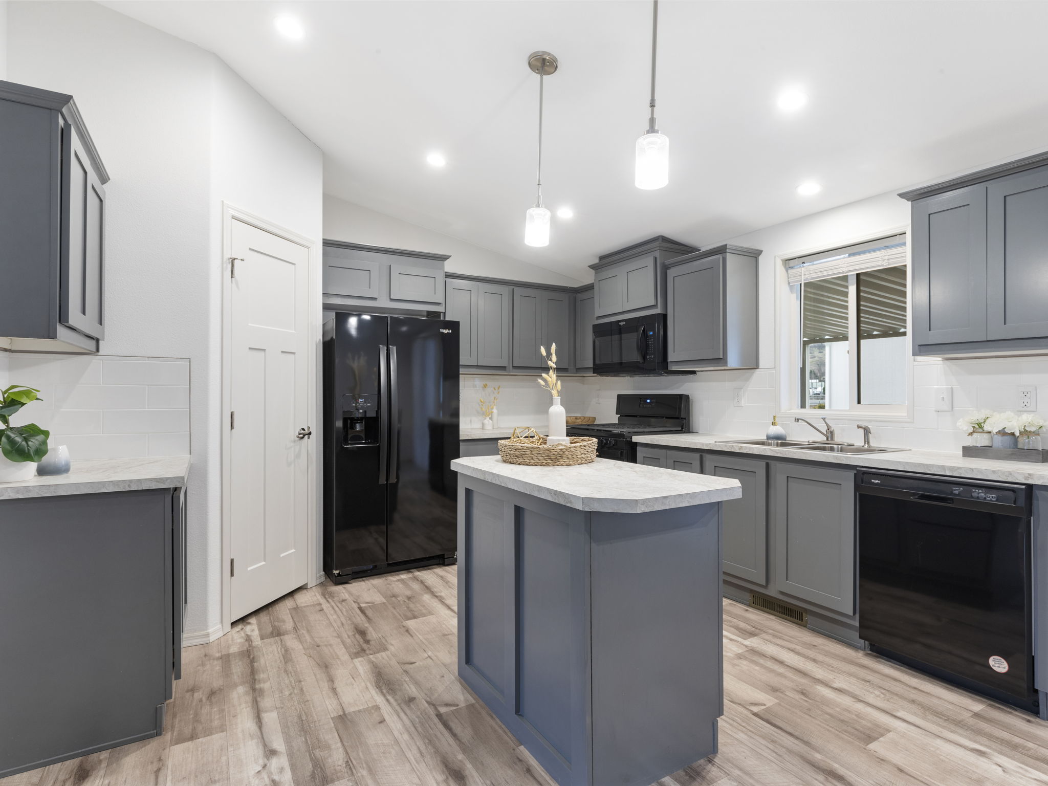 183 FOR SALE Oak Ridge