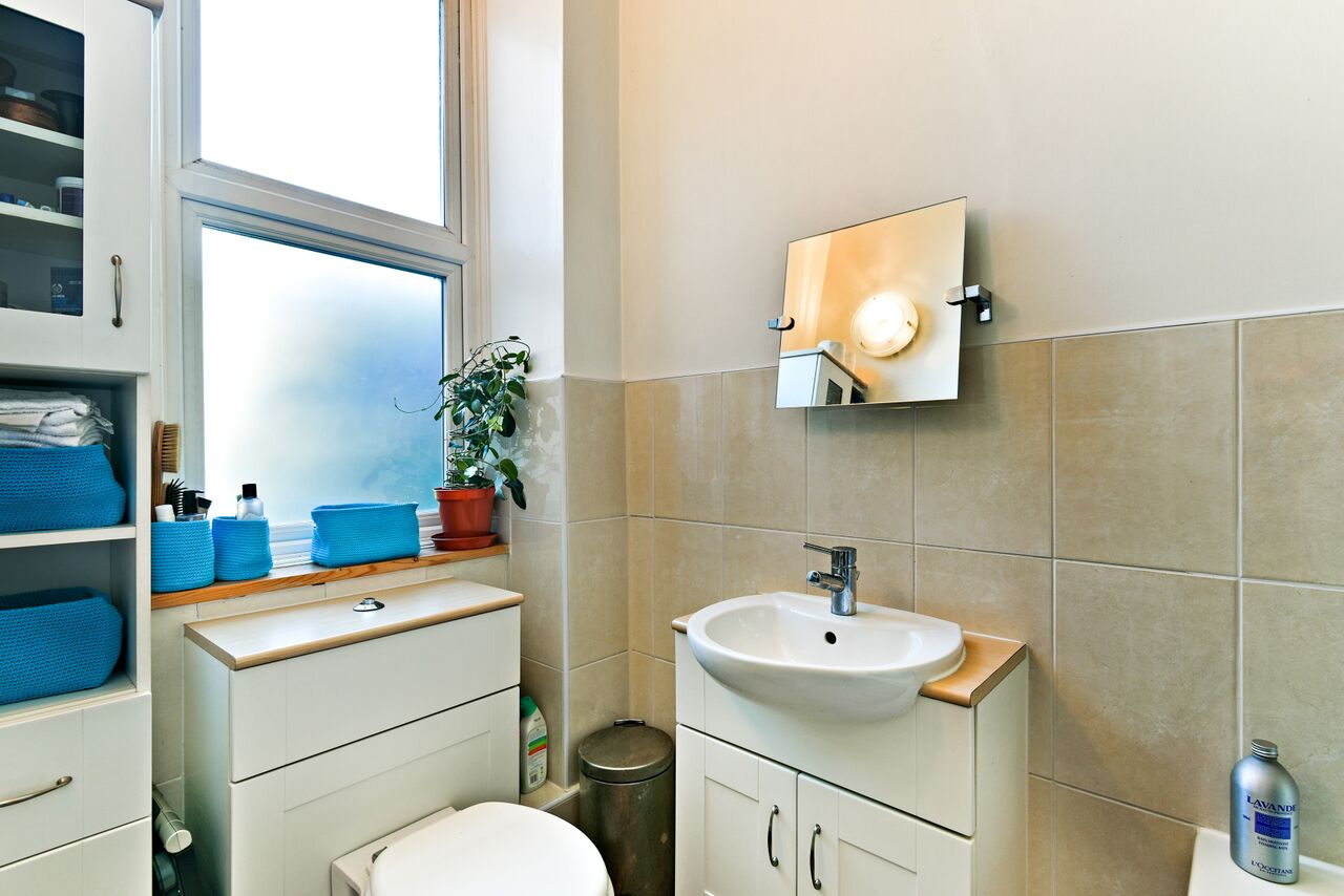 Hopton Road, Streatham, London Oaks Estate Agents London