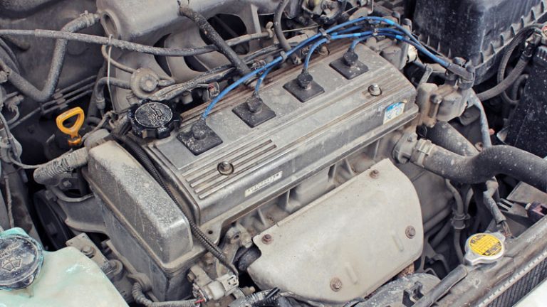 5 Symptoms of Low Engine Oil Level (DON'T Ignore These)