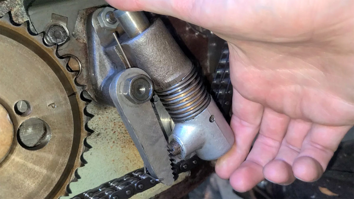 7 Symptoms of a Bad Timing Chain Tensioner (And Repair Cost)