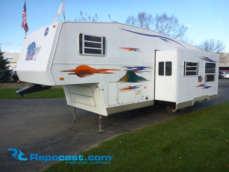 2004 Holiday Rambler Savoy Fifth Wheel