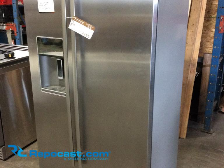 JennAir 36" Side by Side Refrigerator...