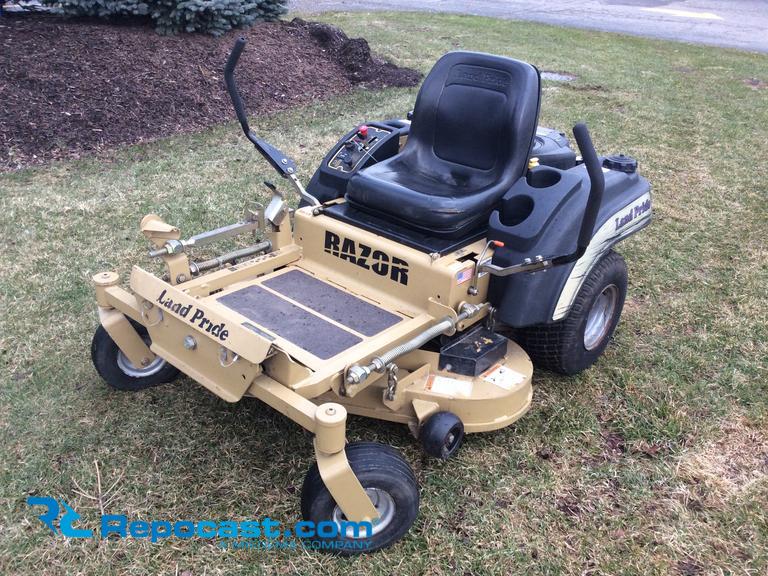 Land Pride Z44 Razor hydrostatic zero...