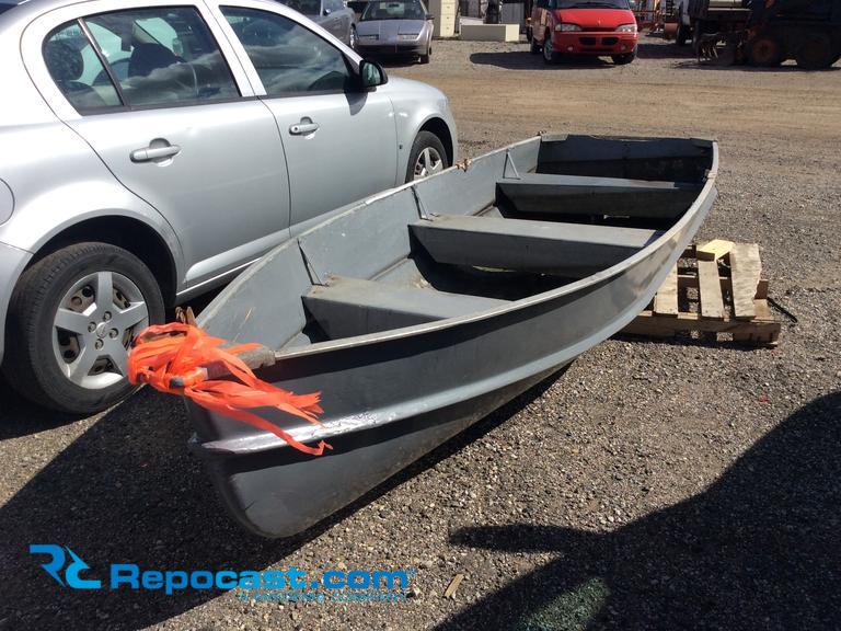 13'5" aluminum row boat with...