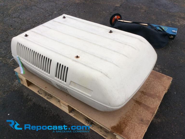 Coleman motor home AC unit, model6759...