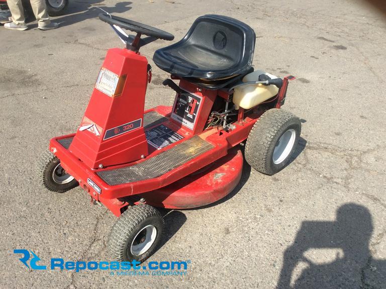 Lawn chief 320 riding lawn mower