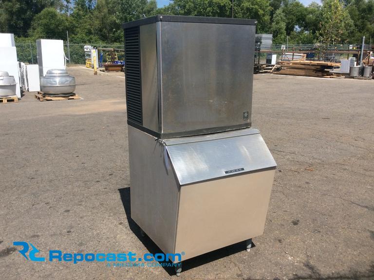Manitowoc ice machine and bin, 208/230...