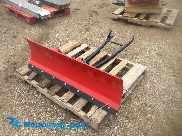 4' Cycle Country snow plow with bolt...