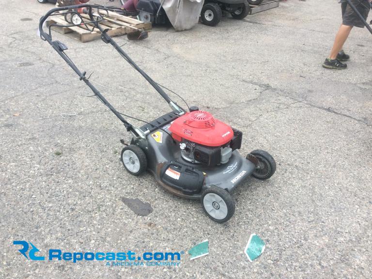 Repocast.com® | Honda Harmony II HRT216 Push mower