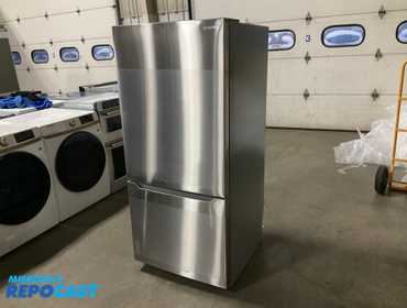 Repocast.com® | Insignia NS-RBM18SS0 18.6 Cu. Ft....