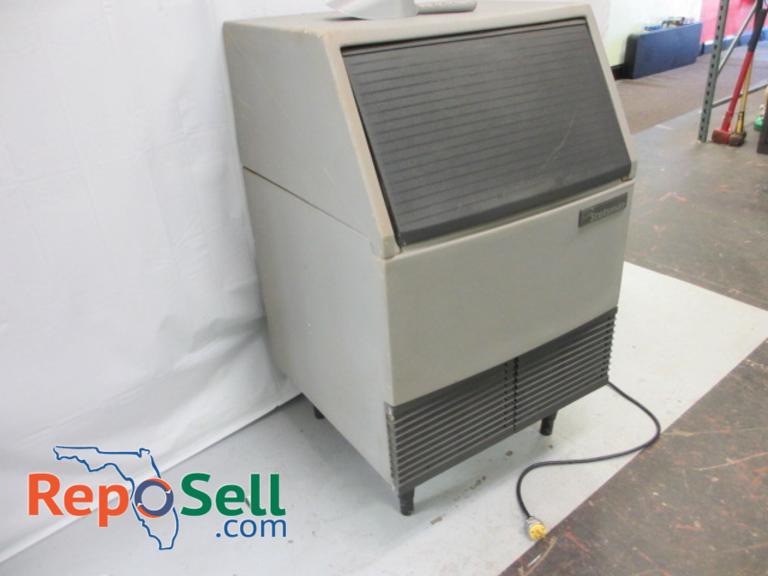 Scotsman Ice maker Model SCE170A1C,...