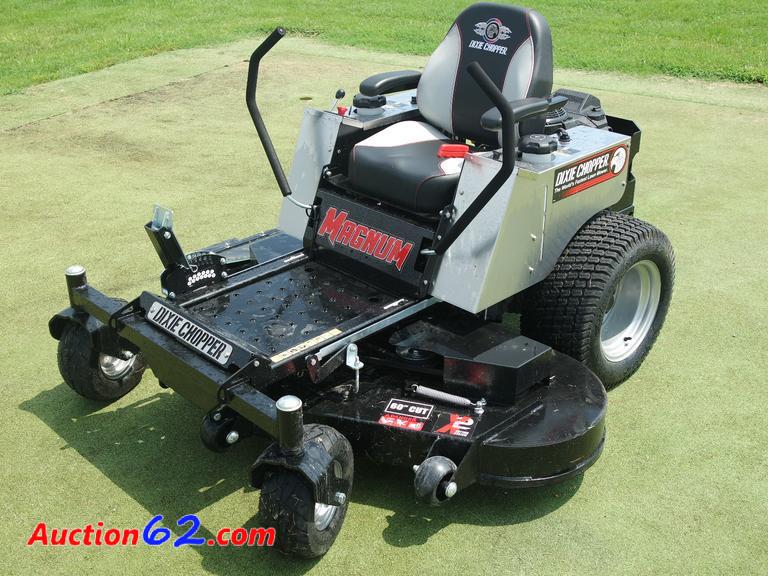 Auction62.com | NEW 2016 Magnum 2460R Dixie Chopper...