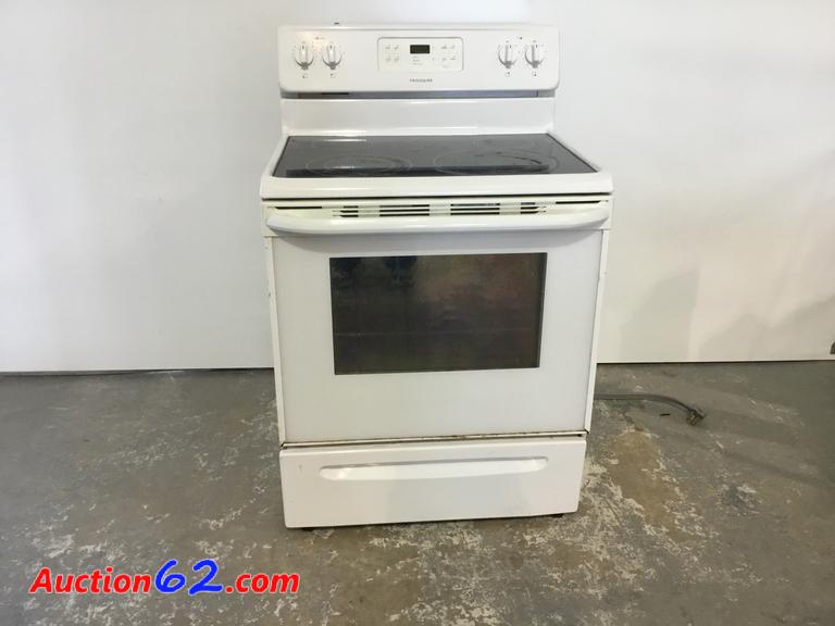 Frigidaire FlatTop Electric Range. Works