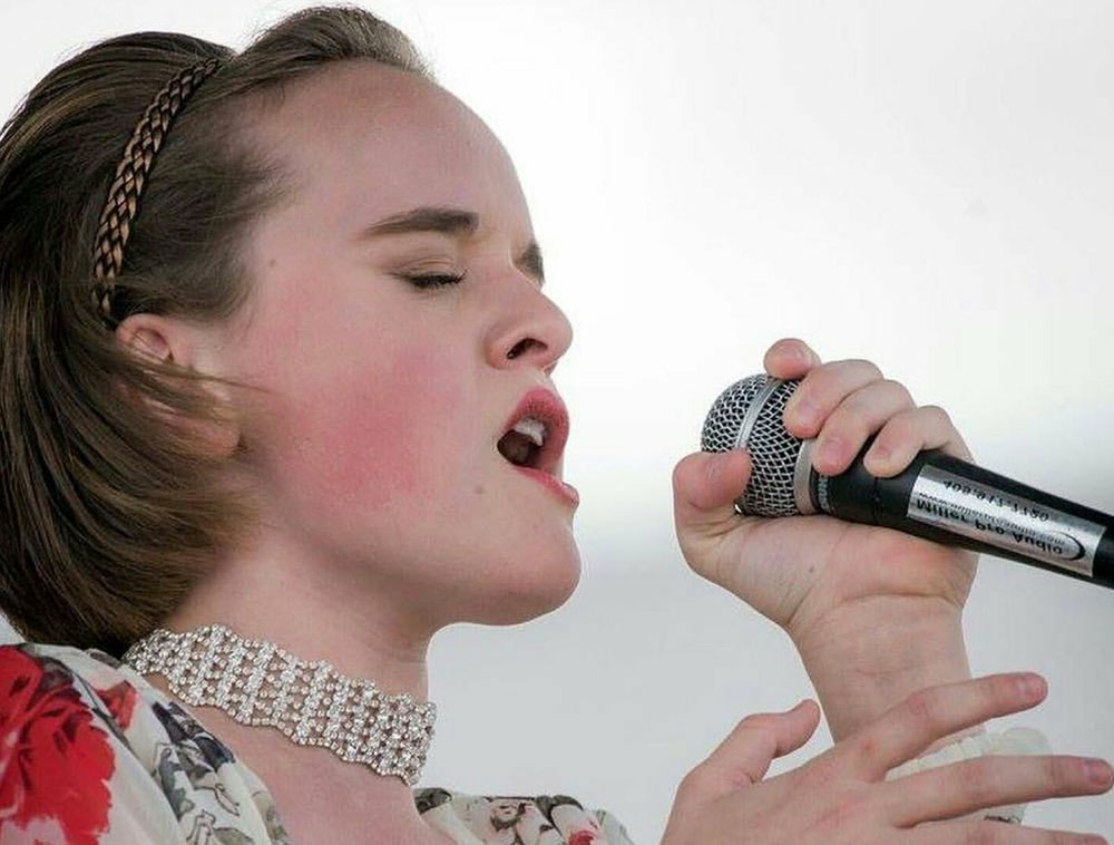 LOCAL TEEN BRAVES BRACES DURING START OF SINGING CAREER Invisalign