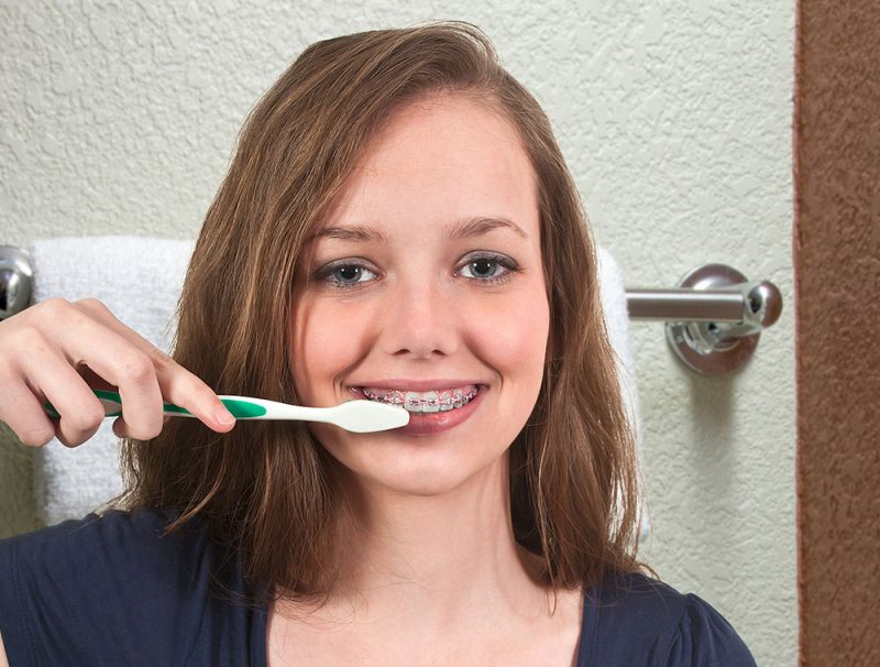 HOW KIDS CAN MAINTAIN GOOD ORAL HYGIENE DURING ORTHODONTIC TREATMENT