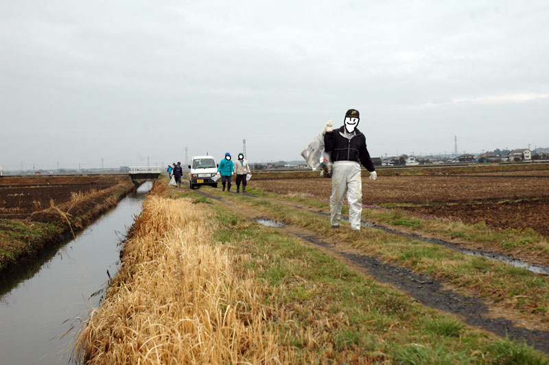 水戸市大場町島地区農地・水・環境保全会の総会やゴミ拾い、水路の泥上げなどがありました