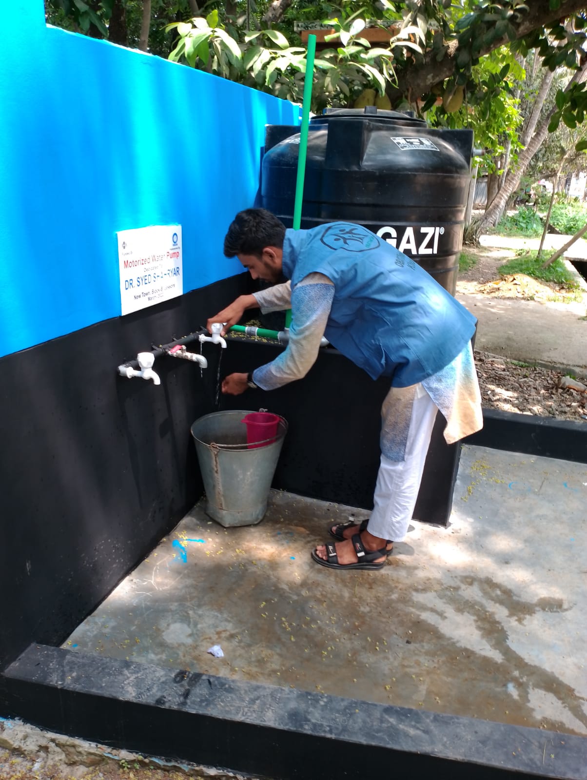 7 tube wells provide clean water to over 2,700 people Obat Helpers