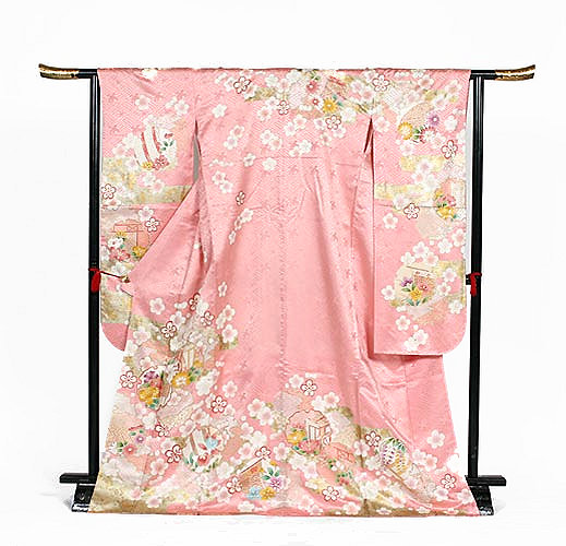 f102 振袖 ピンク本格手描友禅 雪輪 御所車 白梅 着物レンタルまつうら（貸衣装・貸衣裳）：名古屋市北区