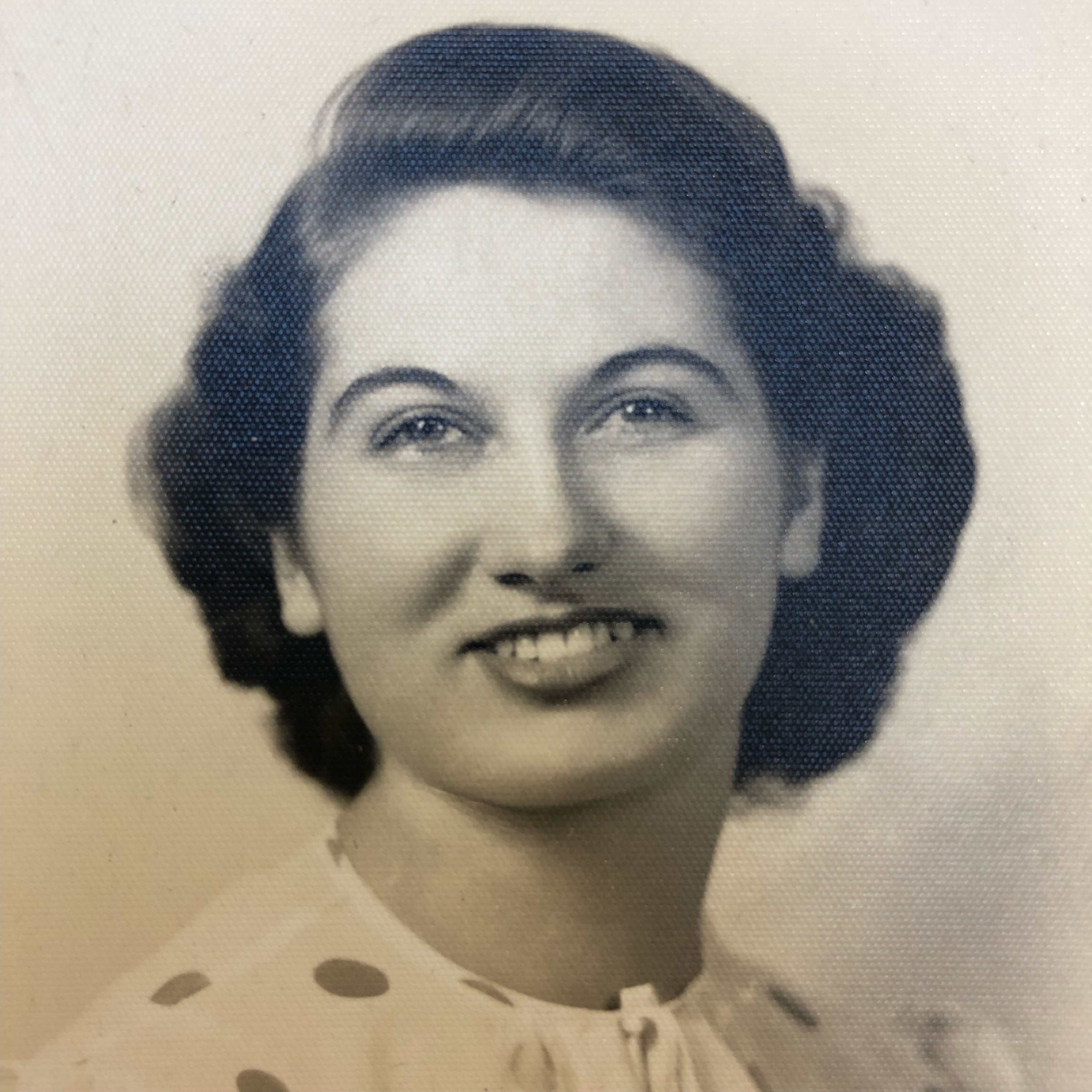 Lorraine Lambert's Instagram, Twitter & Facebook on IDCrawl