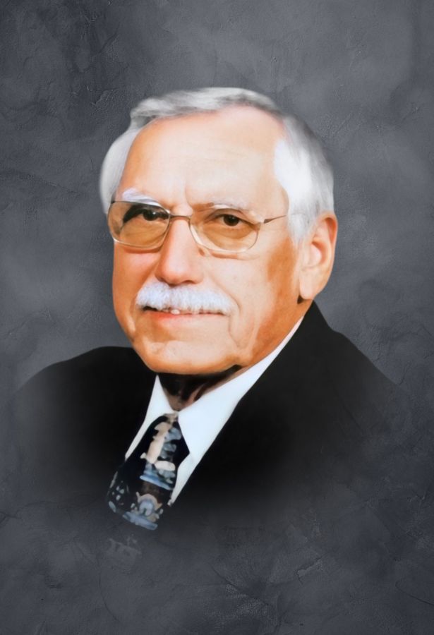 Gilbert Carstens Obituary