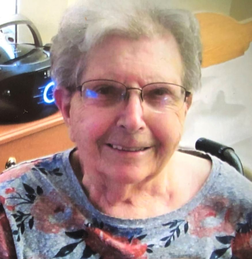 Dona Young's Instagram, Twitter & Facebook on IDCrawl