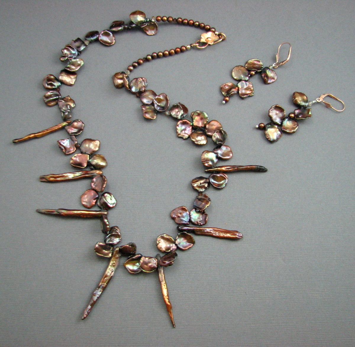 25 Elegant Handmade Metal Jewelry Handicraft picture in the world