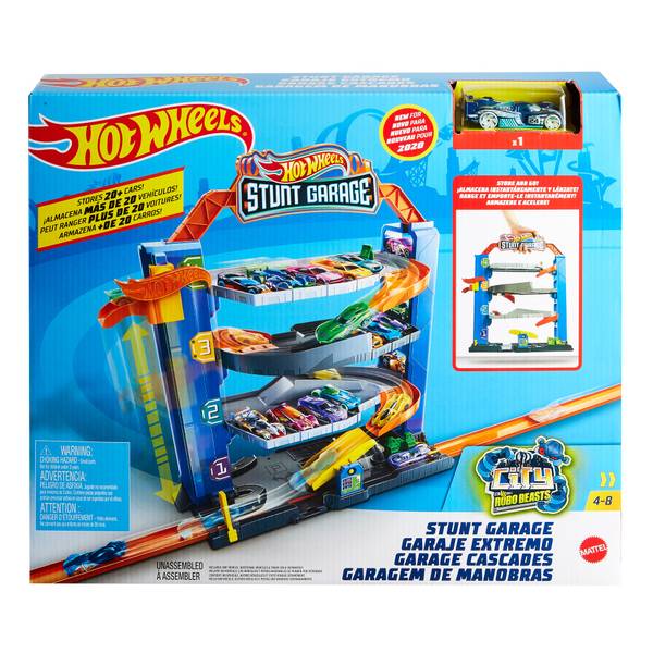 Hot Wheels Stunt Garage Playset GNL70 Blain's Farm & Fleet