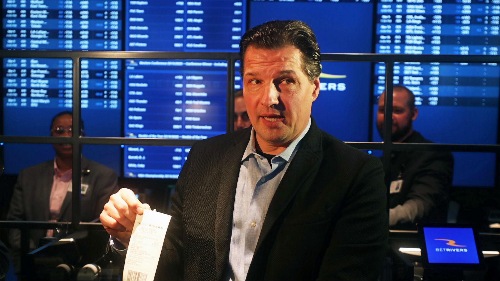 How Do Bookmakers Create Sports Odds?