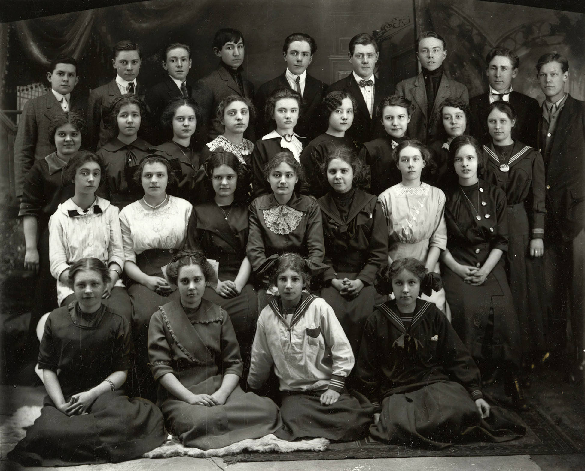 Wallace High School freshman class of 1913 [01] BarnardStockbridge