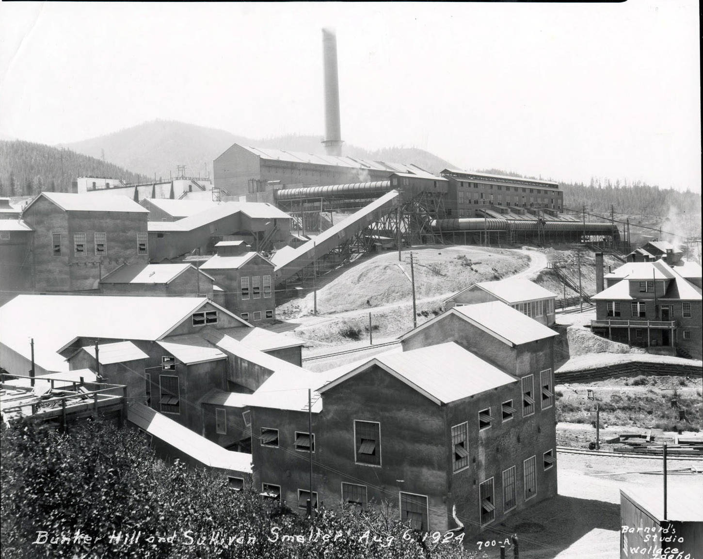 Bunker Hill and Sullivan Smelter, Smelterville (Idaho), 1924 [01