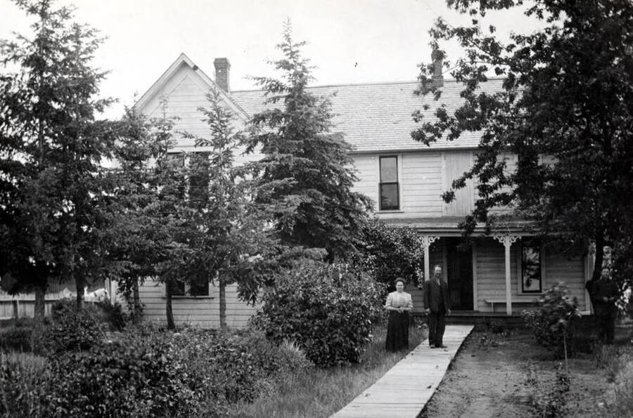 Old Latah County home, prior to being vacated in 1957 Ott Historical