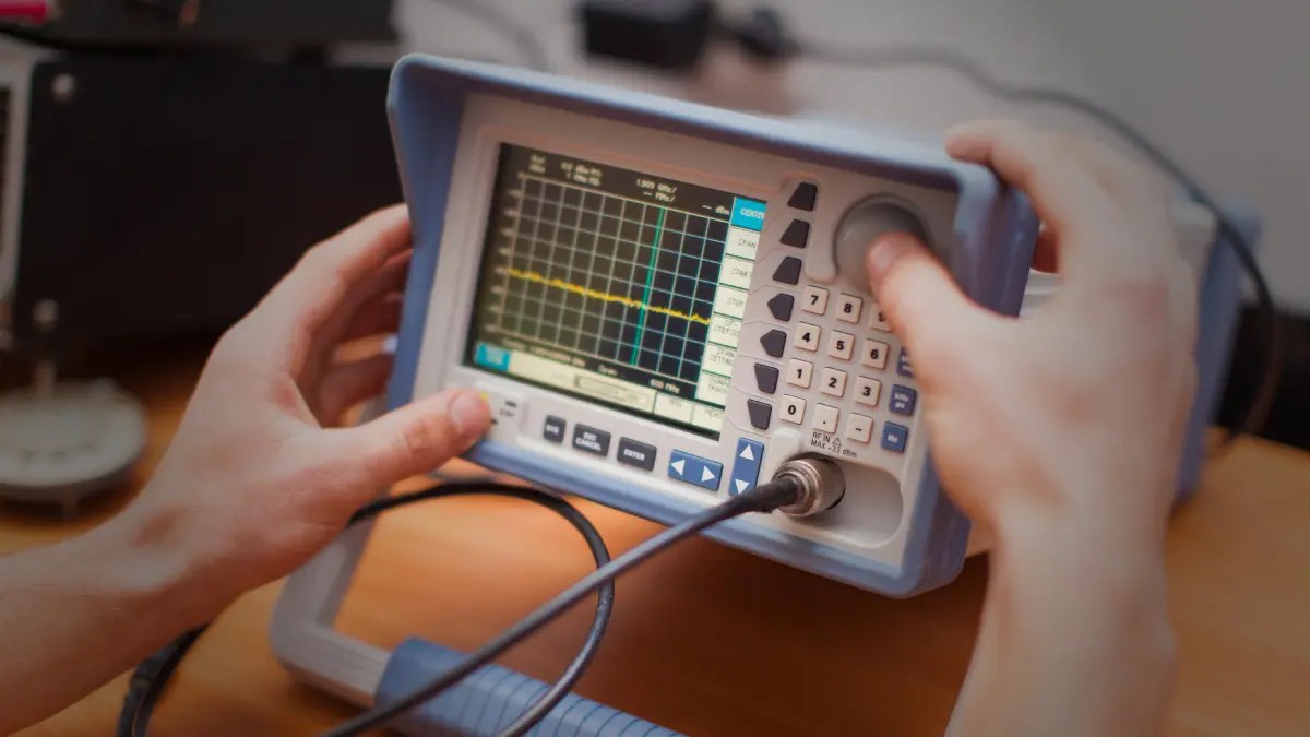 Oscilloscope Principes, Types et Bonnes Pratiques