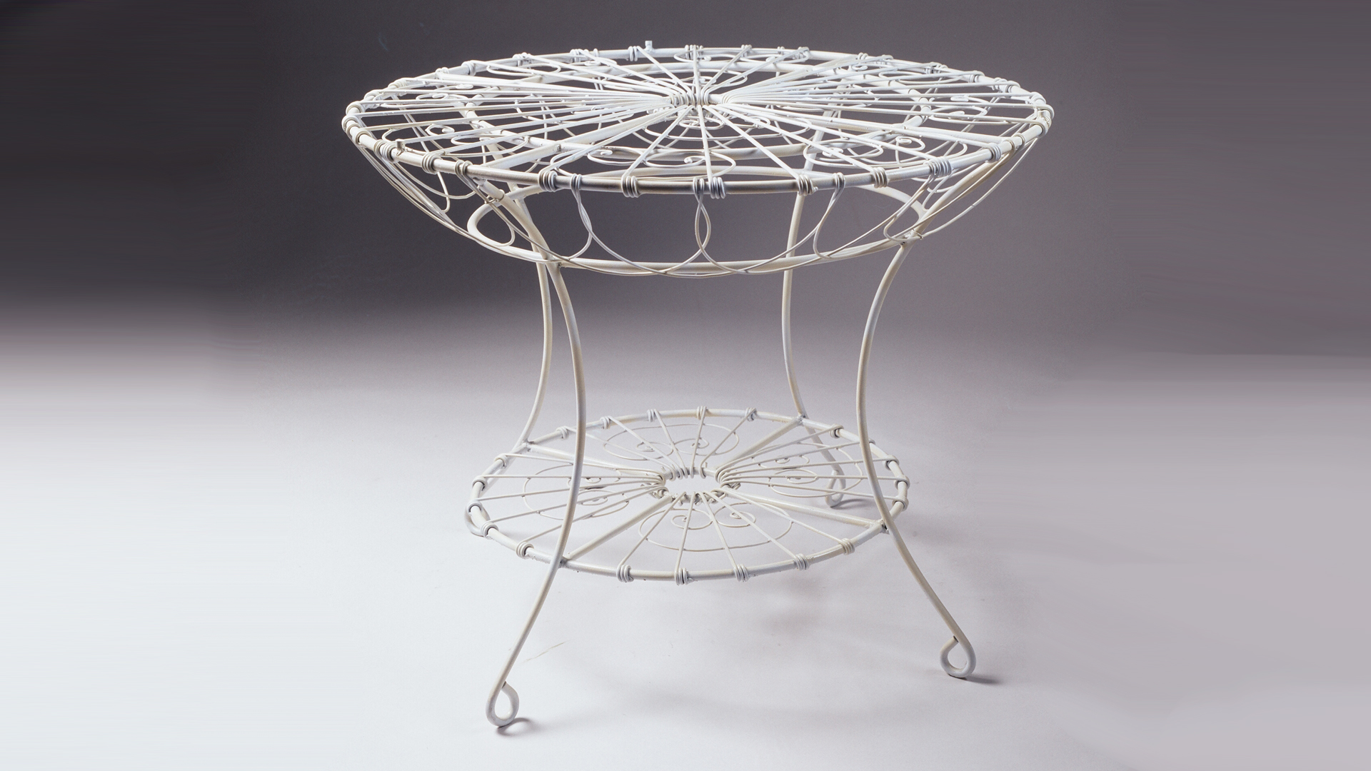 Item 4315, Victorian Wire Dining Table O'Brien Ironworks