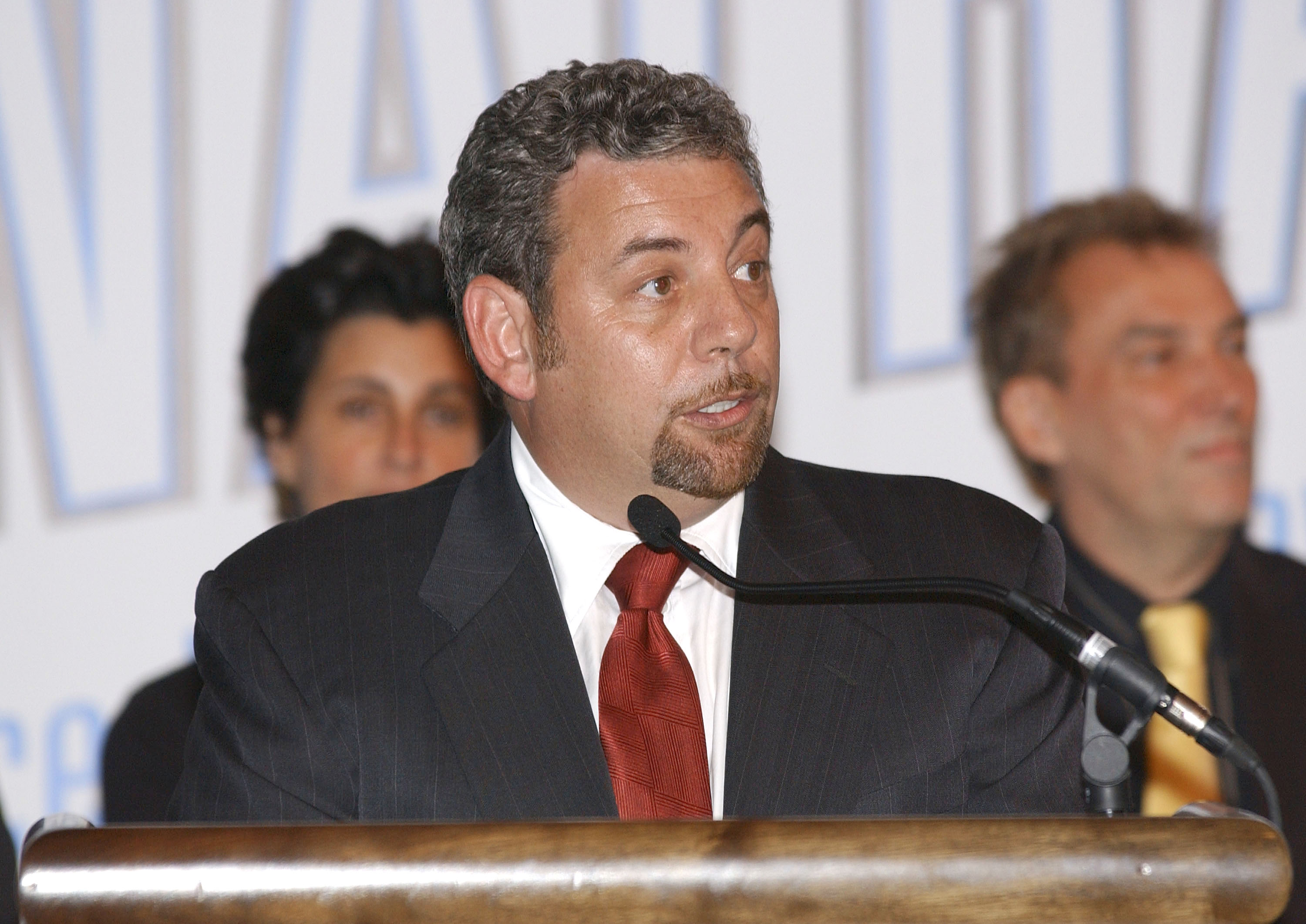 Cablevision Cuts Tentative Deal With Communication Workers Union Observer