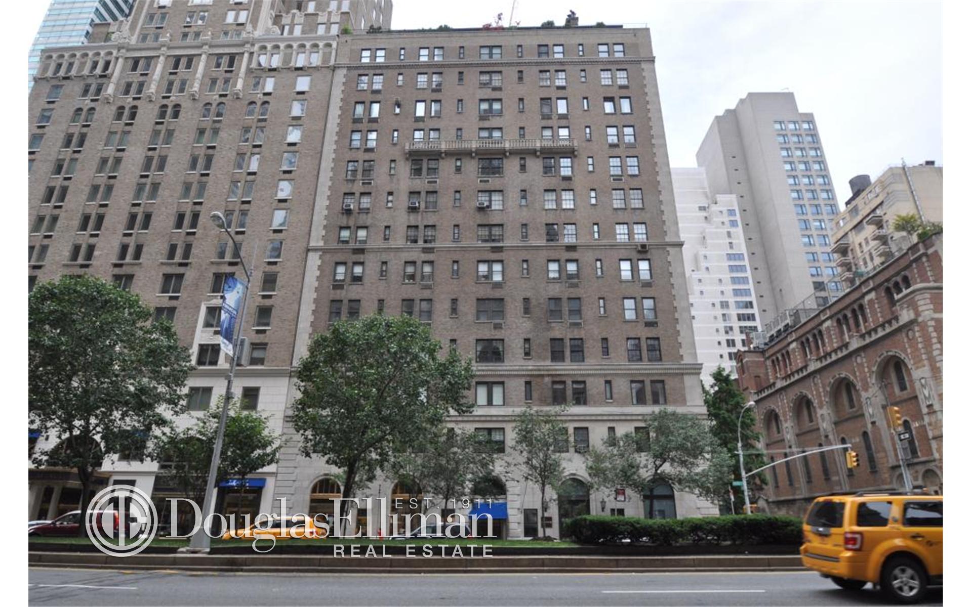 Hamptons Builder Joe Farrell Is Flipping a Park Avenue Penthouse After