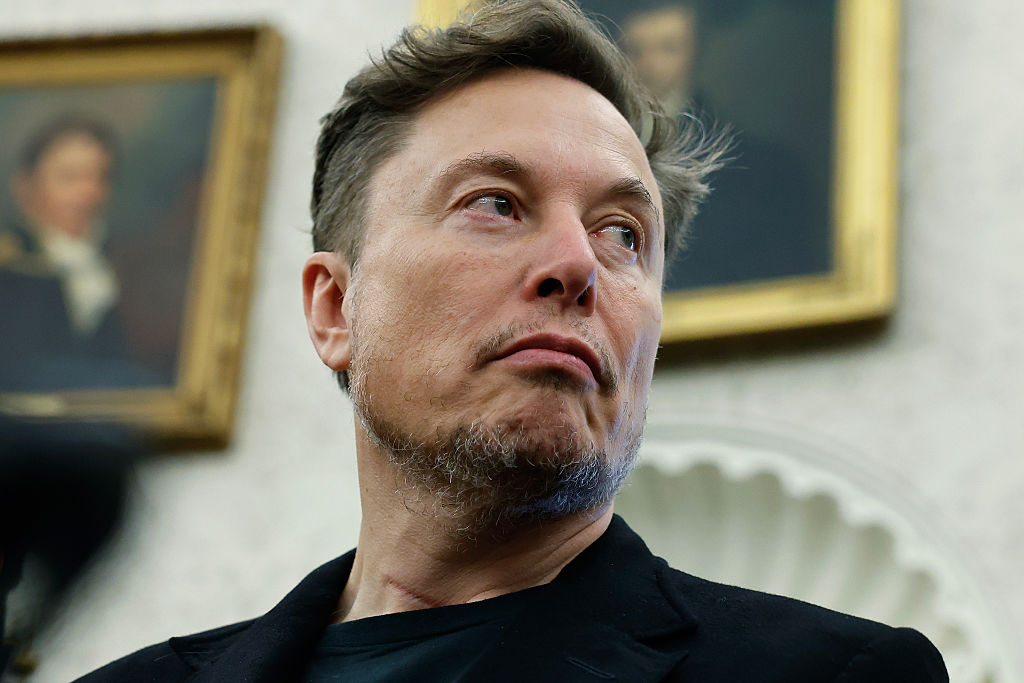 Tesla investors ask Elon Musk to work 40 hours as CEO of electric vehicles