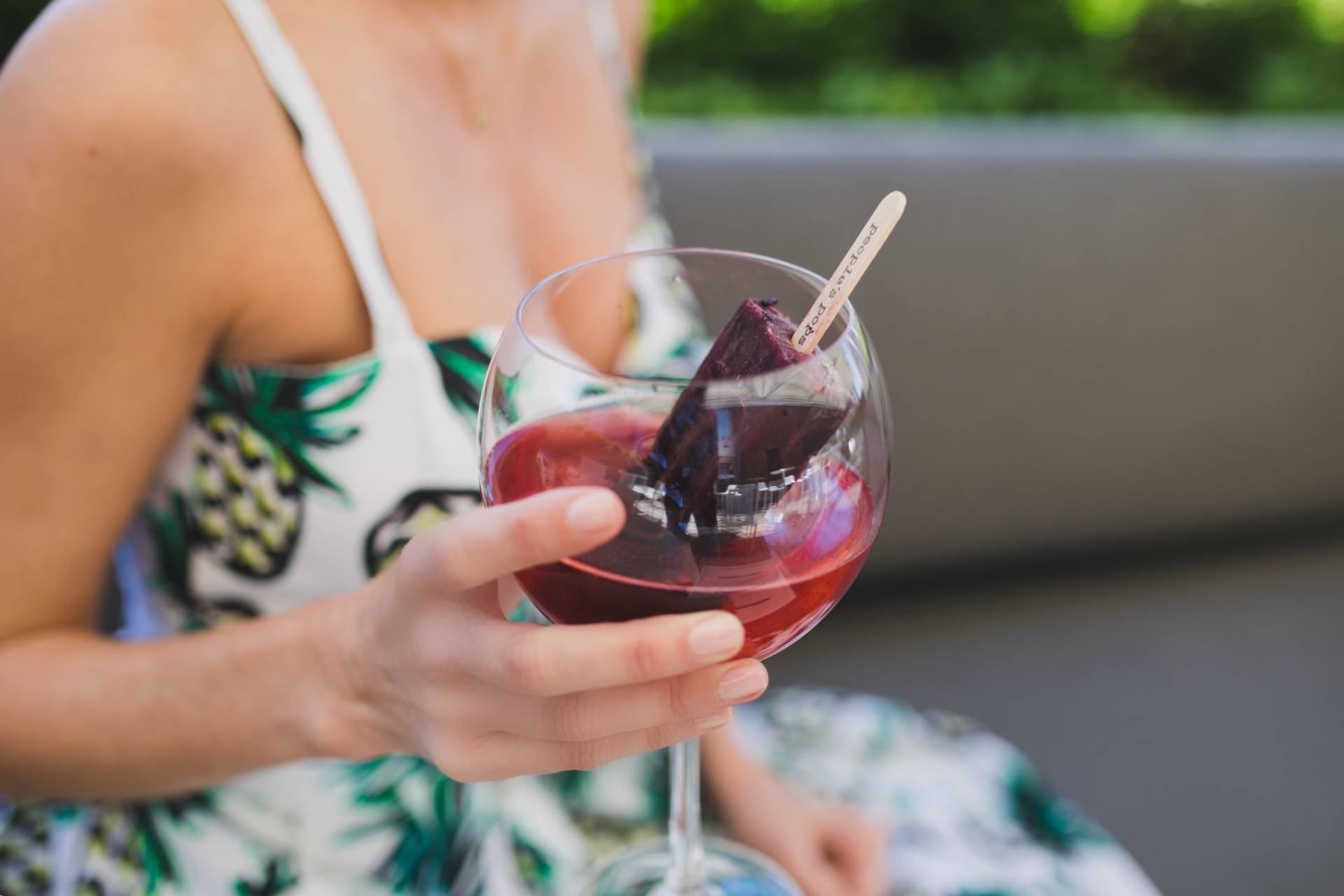 NYC Scene Popsicles, Prosecco and Pineapple Print at Loopy Droopy