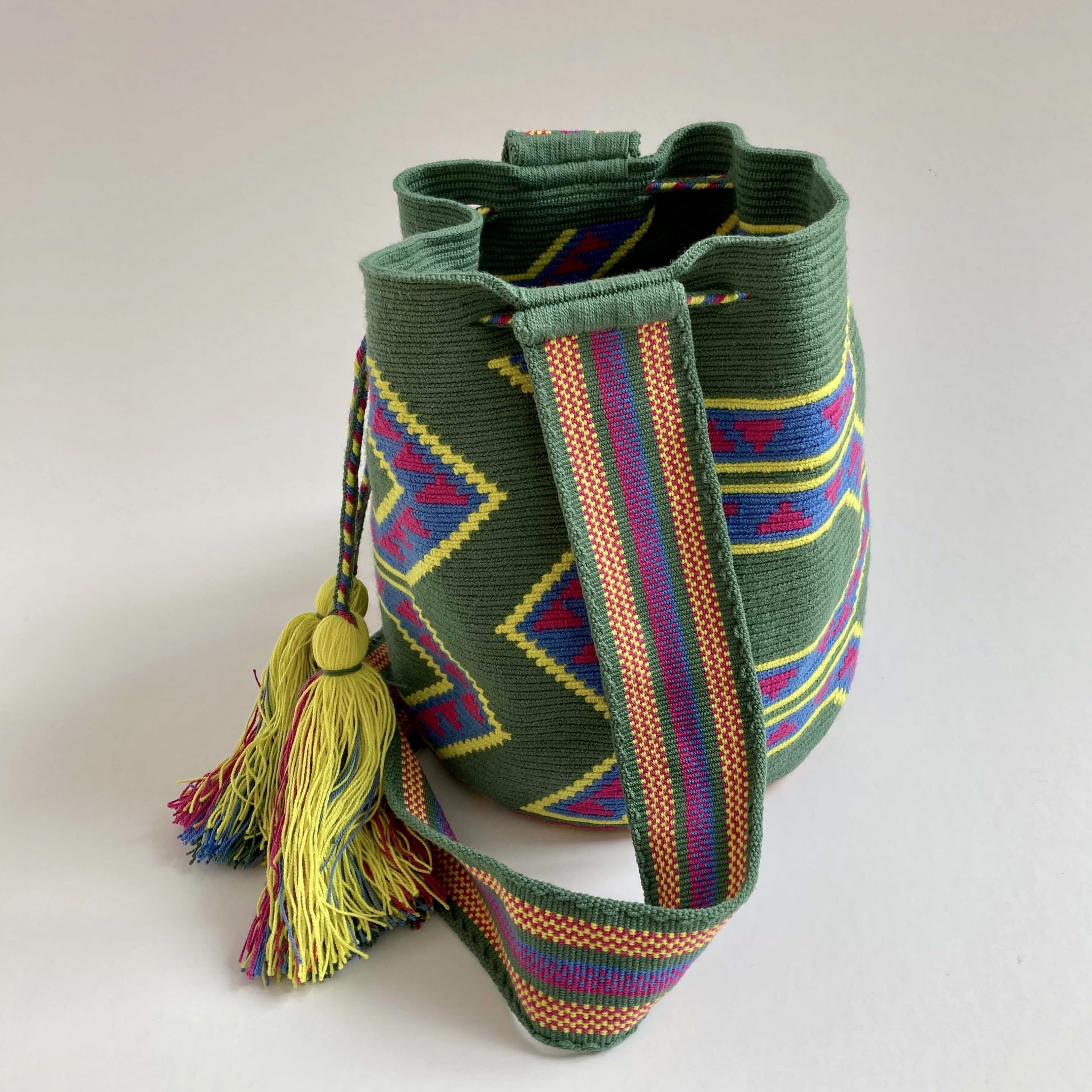 Wayuu Shoulder Bag l Ethnic Bag Handmade in Colombia