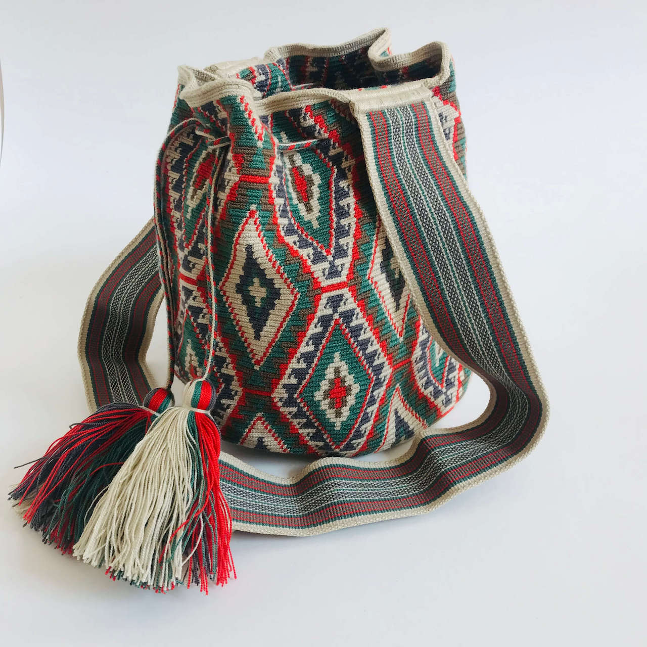 Bag handcrocheted by artisans in Colombia