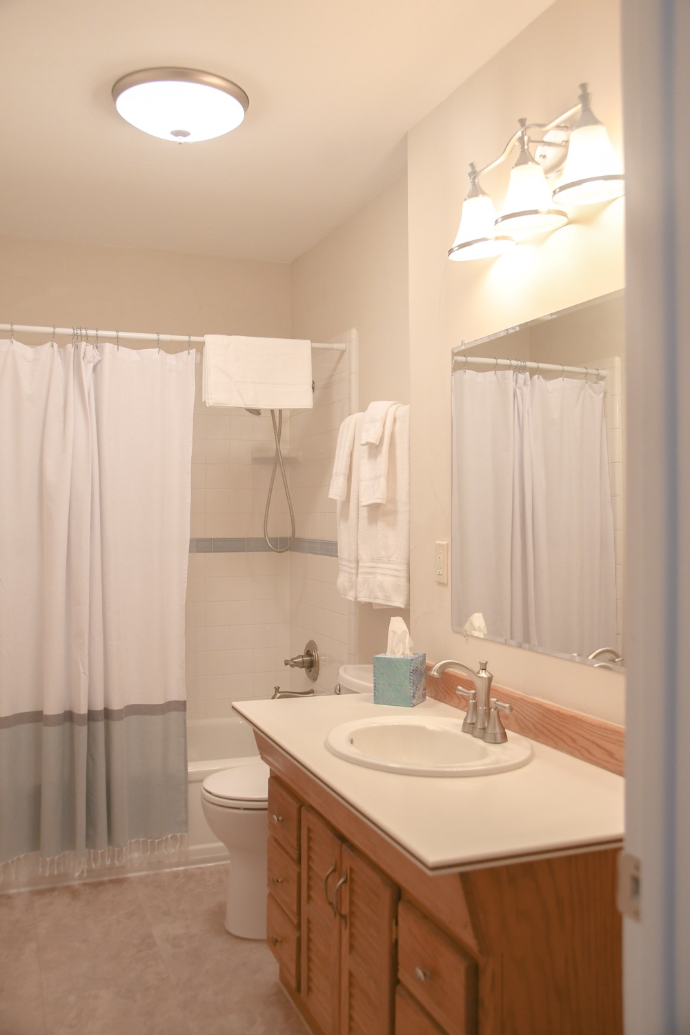Amenities Lake City Rental, VRBO, Airbnb Occidental on Silver
