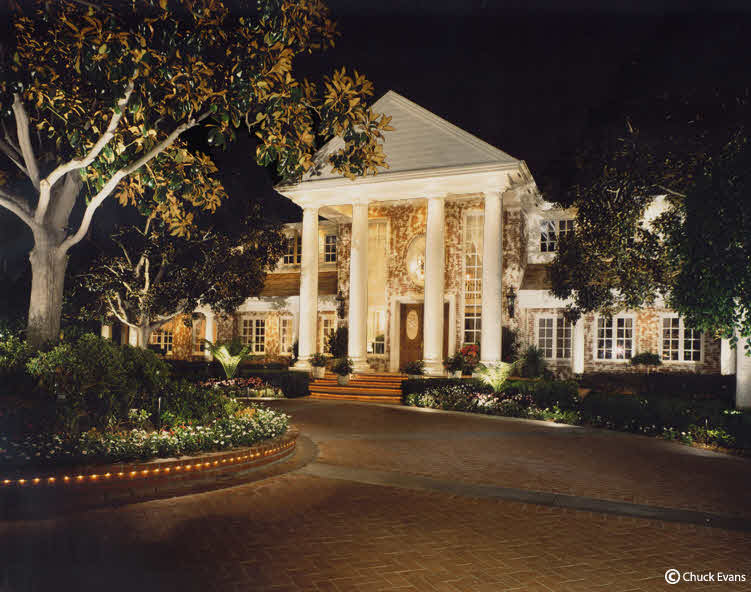 Illuminated Concepts Inc. Orange County's outdoor lighting